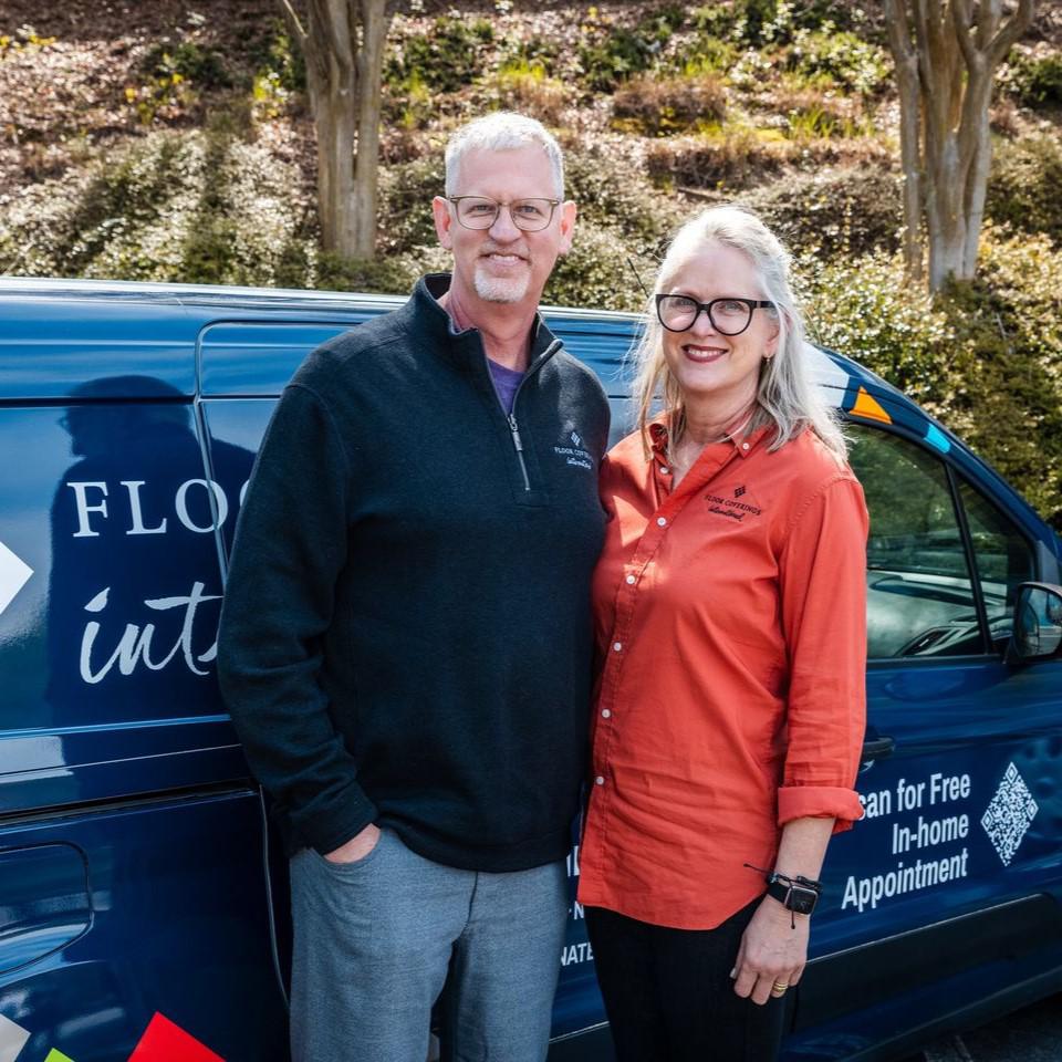 photo of David and Lisa Hawkins