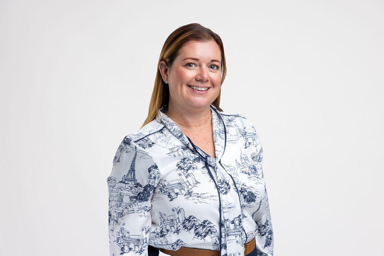 photo of Kelly Olson